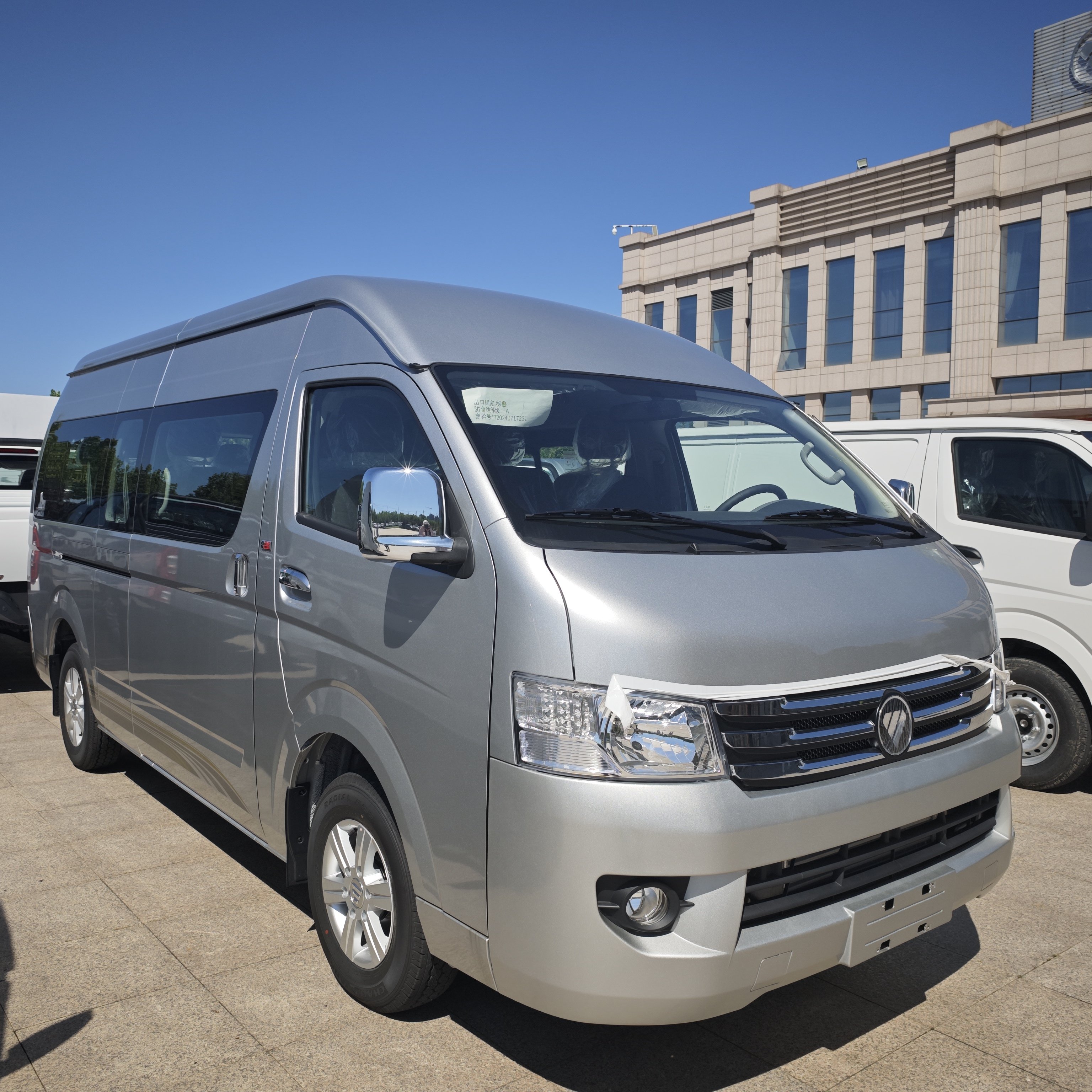 New Foton Left Right Hand Drive Euro 2 3 4x2 4x4 Mini City Bus 17 19 Seats Diesel Small Mini Van Business Bus in Low Price