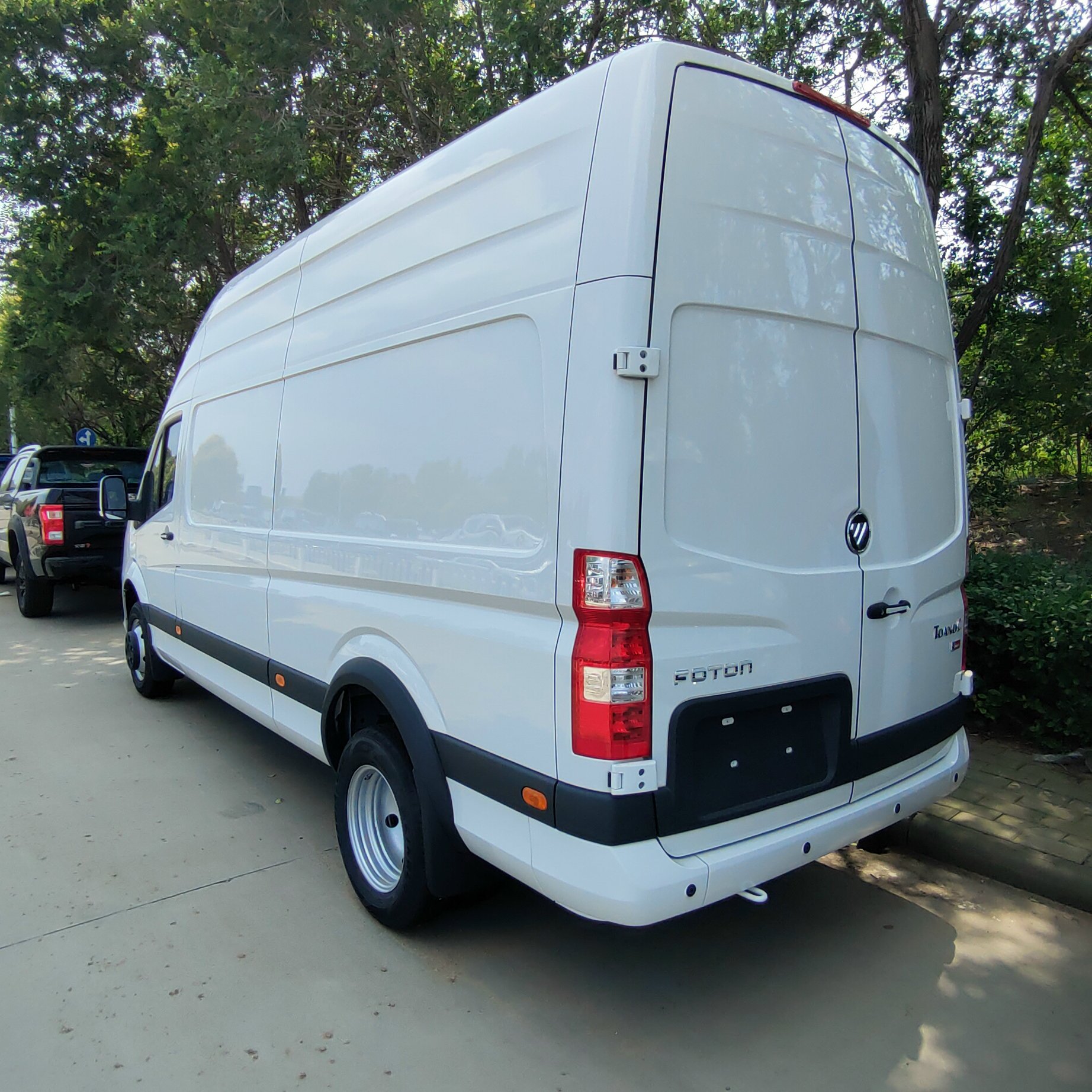 4 Wheels Transport Small 2 Ton Vehicle Foton Tonan Van Cargo Box Mini Car