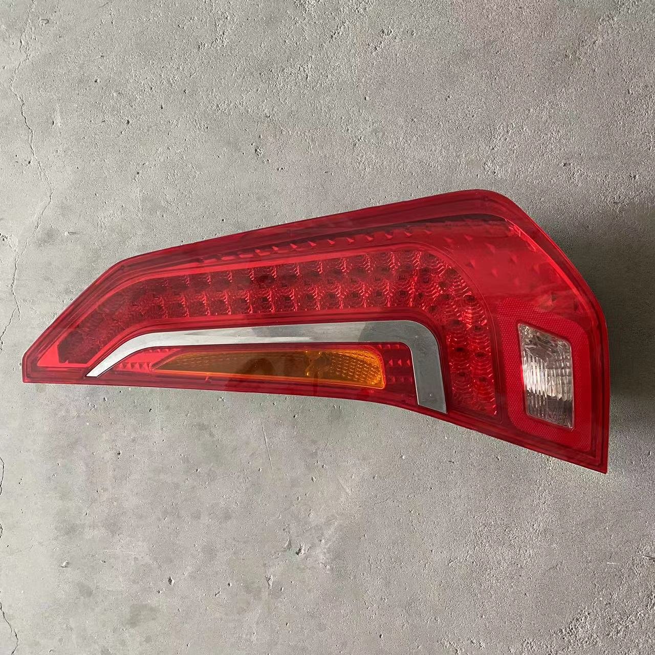 BUS REAR LAMP WJC-H-027