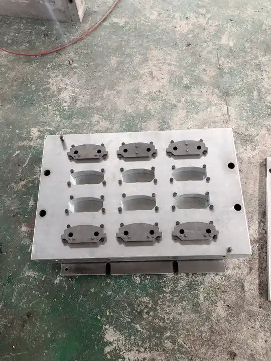 DSS Factory Production Line Brake Pad Making Machine Mold Disc Brake Pad Moulds for Making Brake Pads Machine