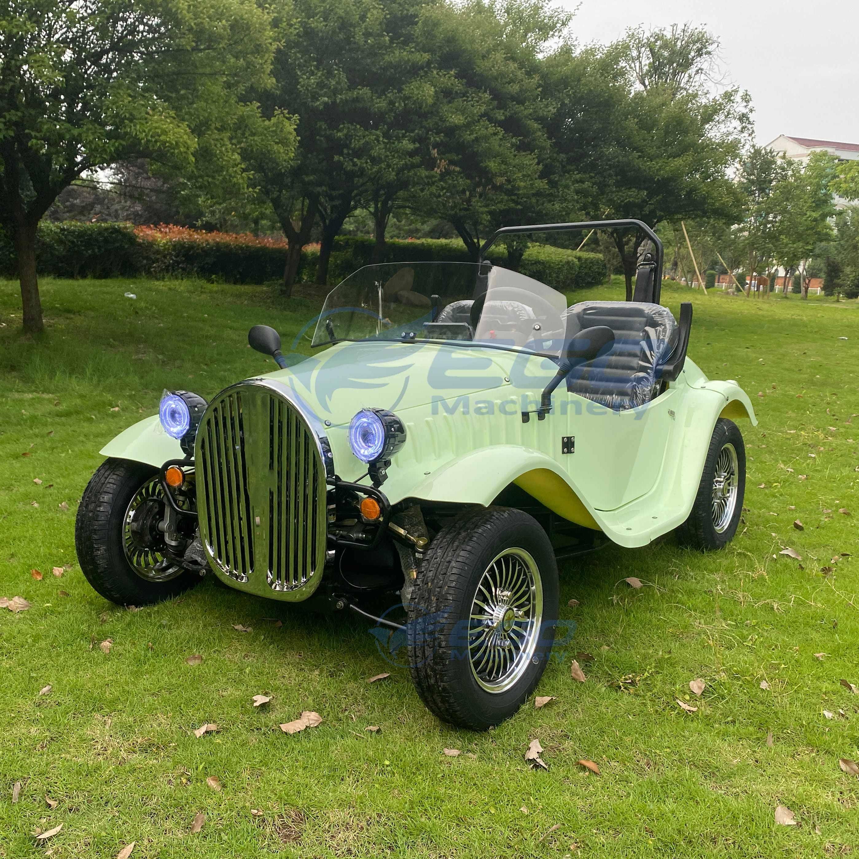 Electric 4 Wheel Mini Classic Car Comfortable Sightseeing Vintage Car Travel Classic Car City Tour Vehicle