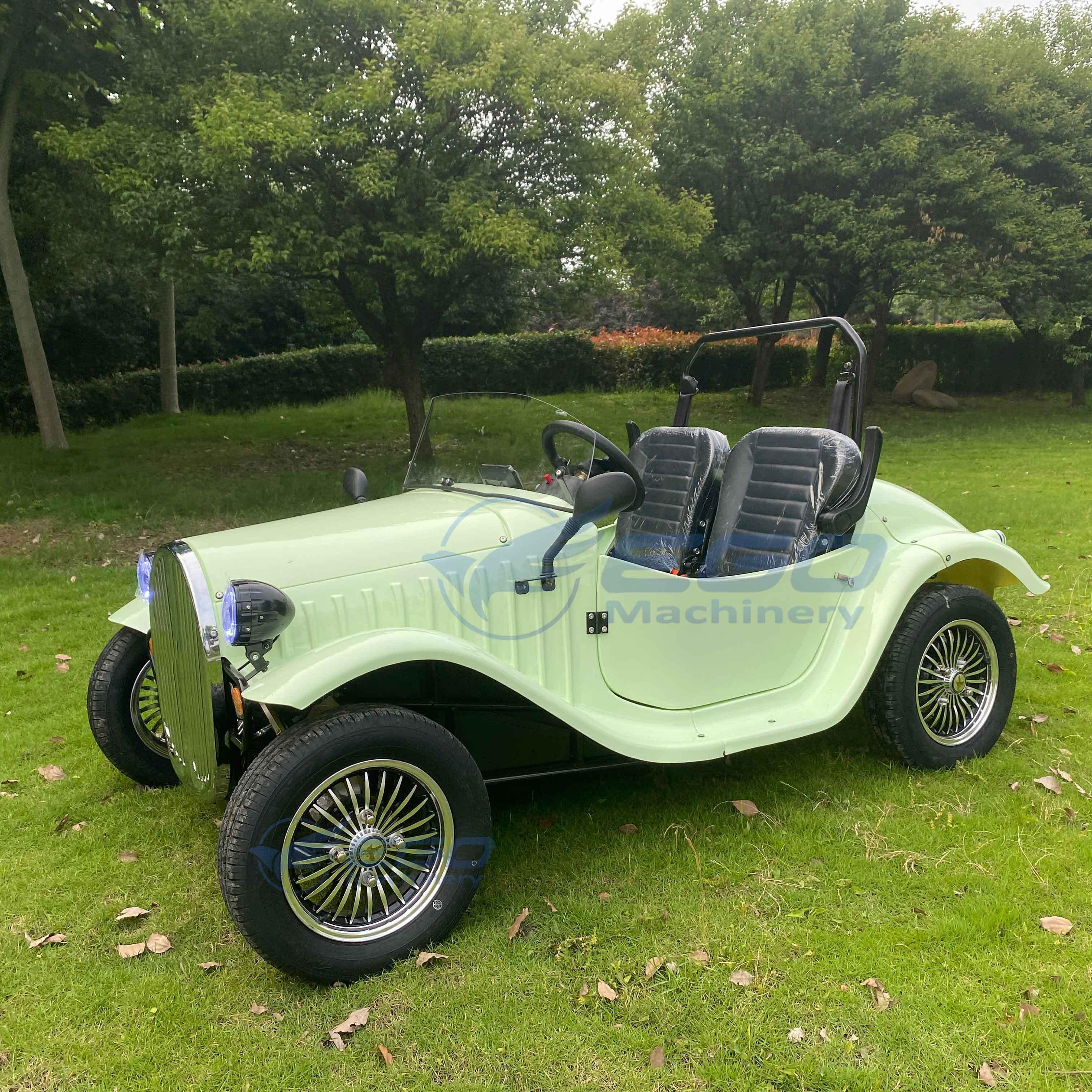 Electric 4 Wheel Mini Classic Car Comfortable Sightseeing Vintage Car Travel Classic Car City Tour Vehicle