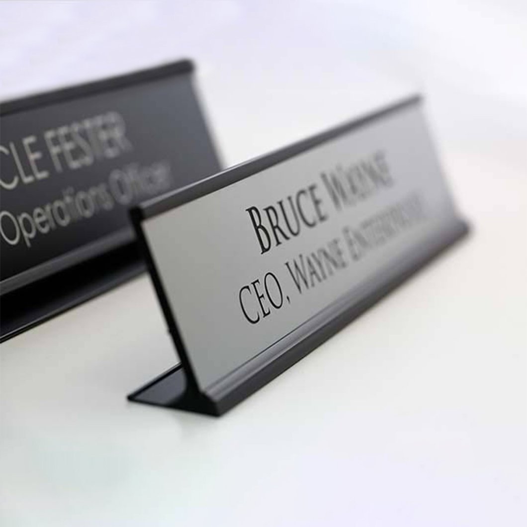 Custom Engraved Acrylic Desk NamePlate Office Desk New Job Title Sign Silver/Black/Gold Desk Name Plate With Aluminum Holder