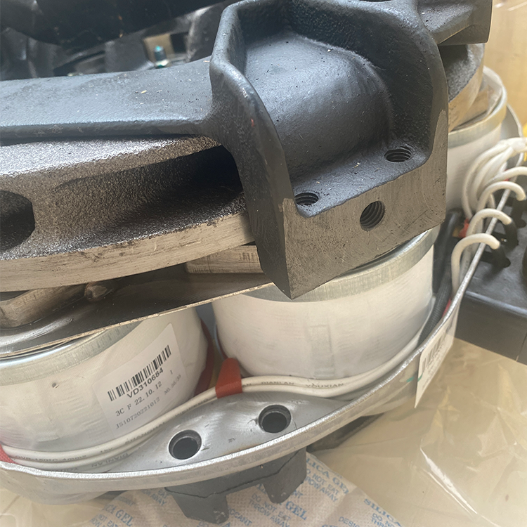 Higer Bus Spare Parts Bus Gearbox Parts 235801770 Transmission Solenoid