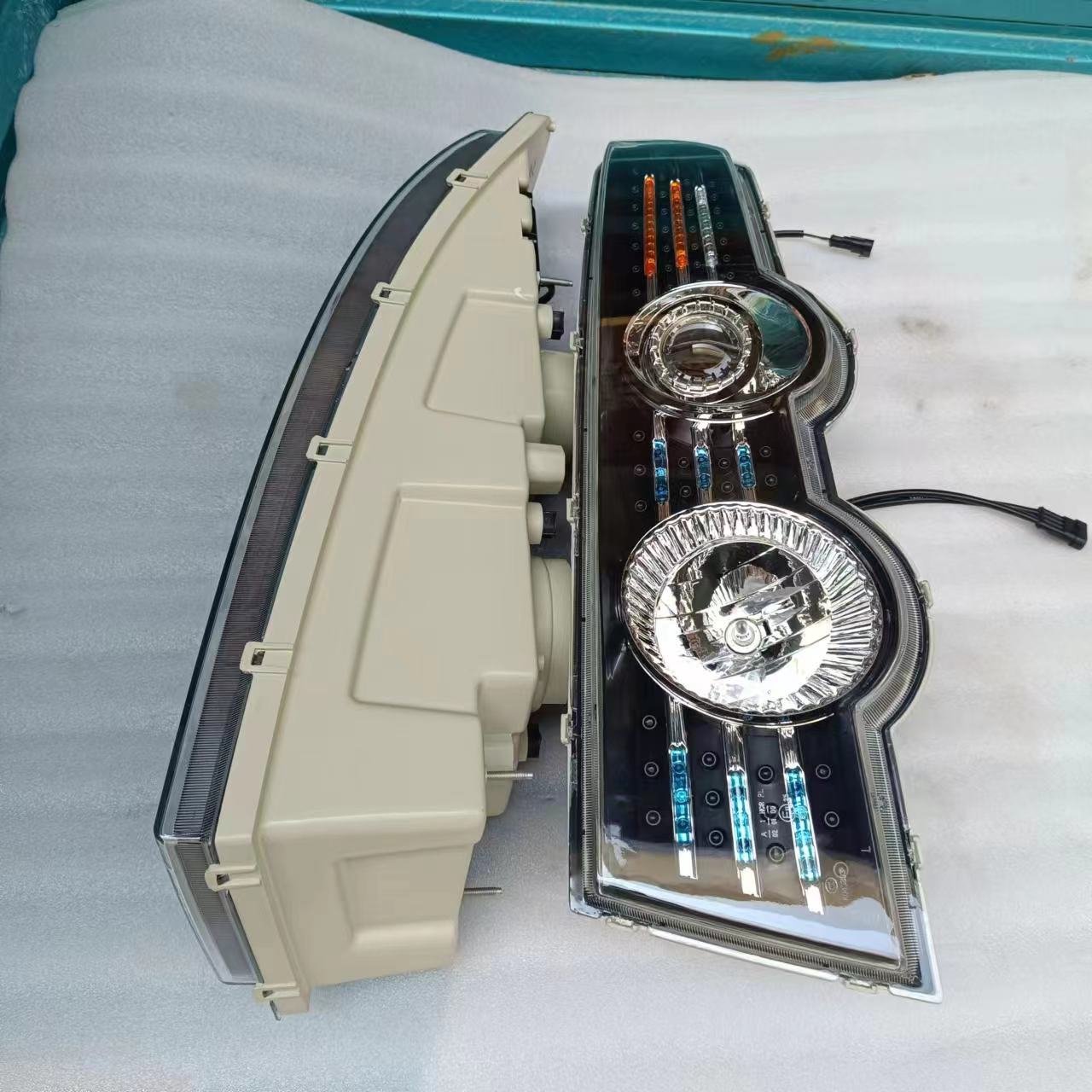 China Factory Hot Selling Bus Safety Original Bus Front Light Driving Lighting System Combination Headlight