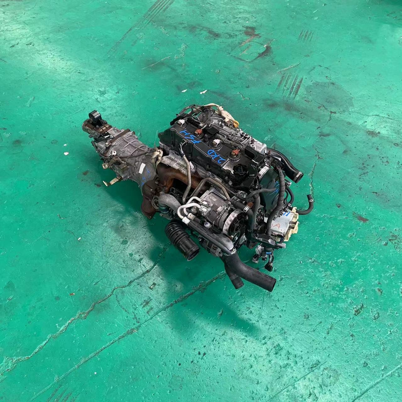 Genuine Used Diesel Engine 2KD Complete Engine 4 Cylinder Diesel Engine Assembly for Isuzu