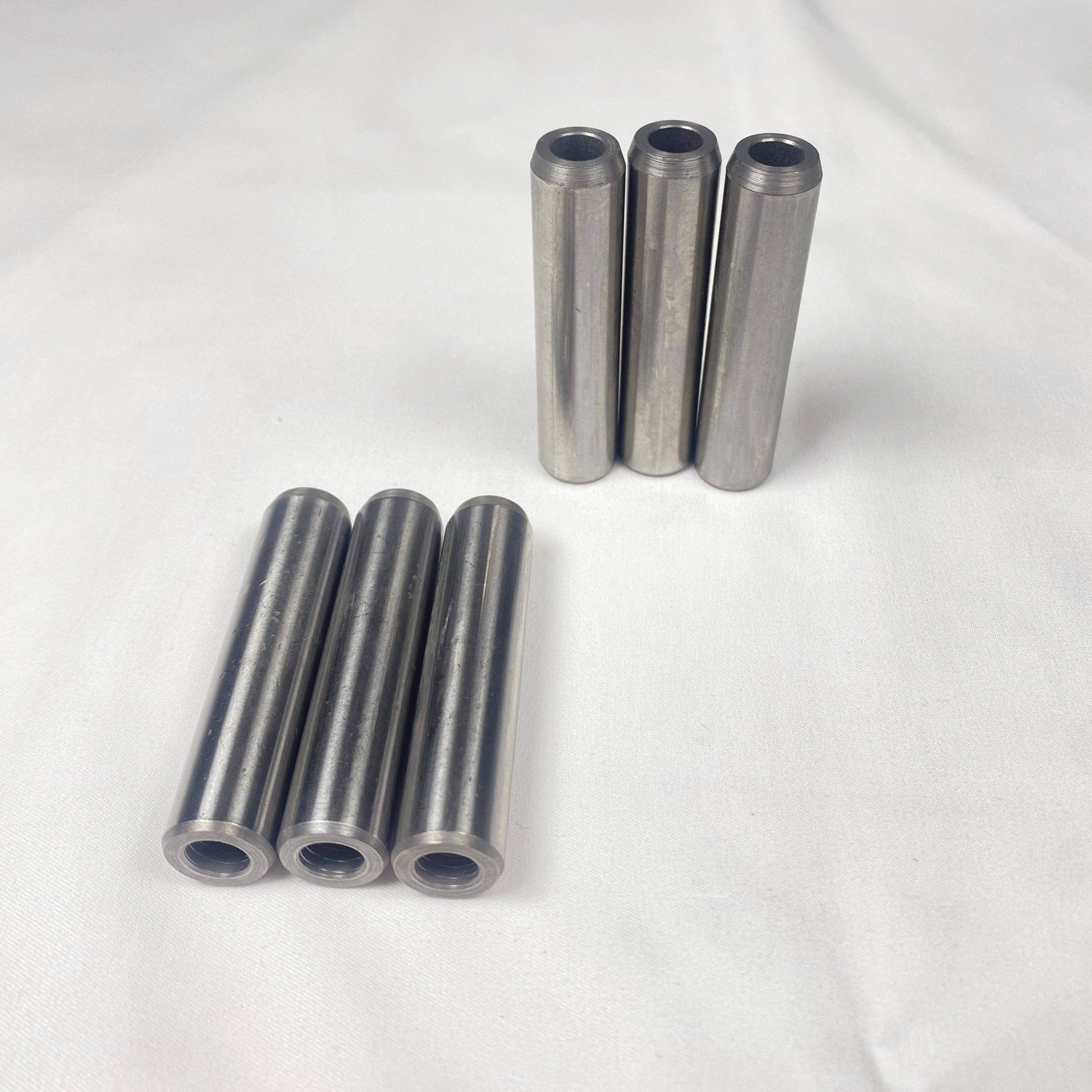 4BT3.9/6BT5.9 QSB 6D102/4D102 Engine Valve Guide Intake 3904408 Exhaust 3904409 3906206 for Cummins
