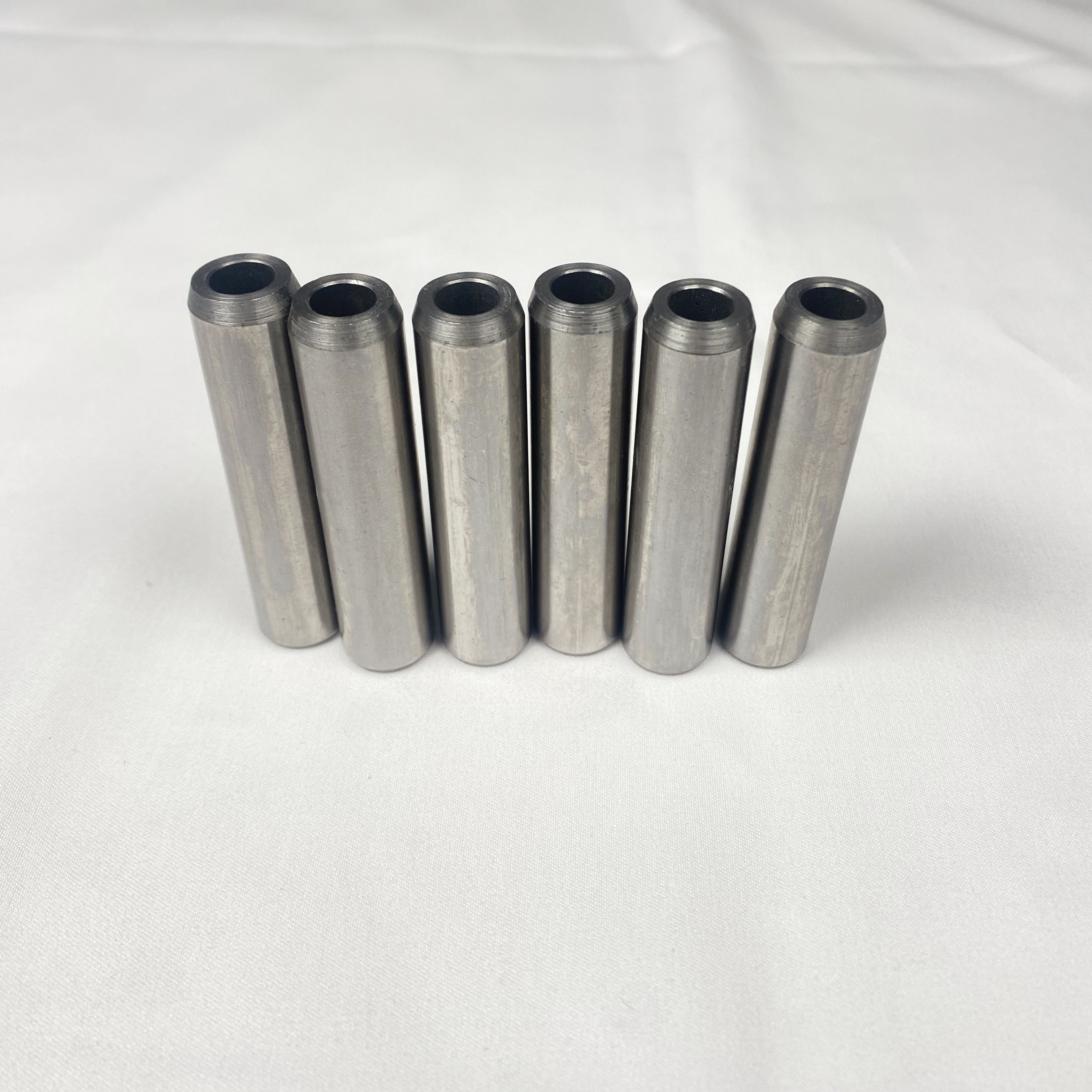 4BT3.9/6BT5.9 QSB 6D102/4D102 Engine Valve Guide Intake 3904408 Exhaust 3904409 3906206 for Cummins