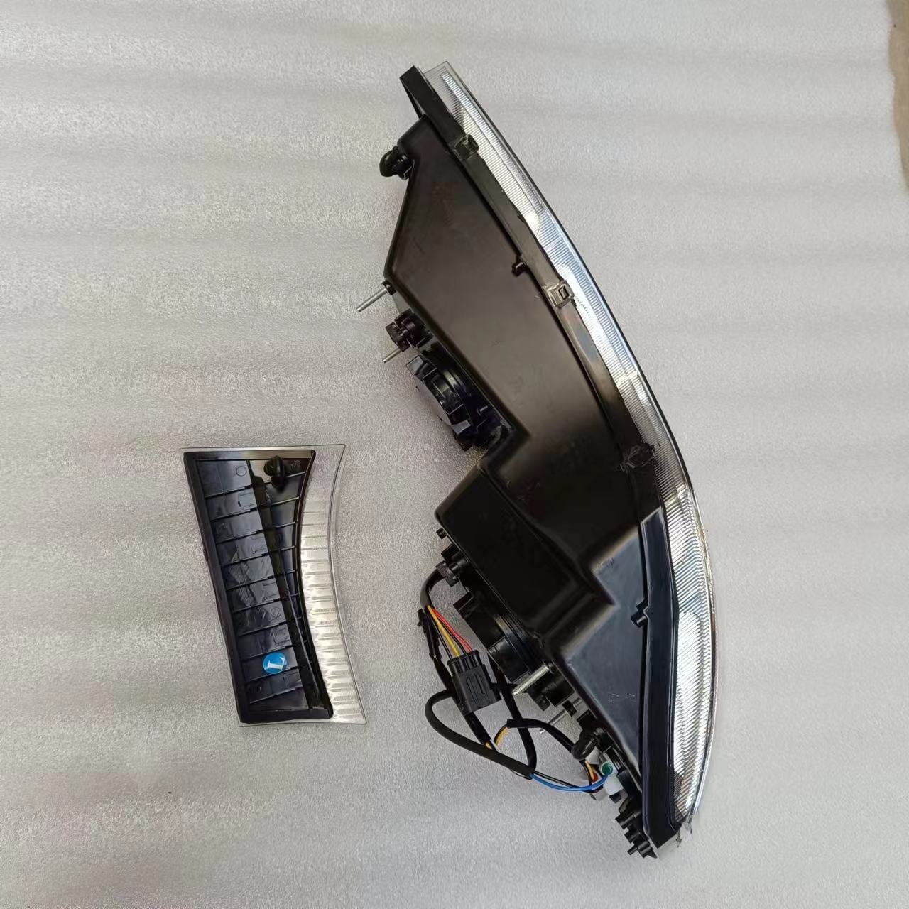 Hot Selling Good Quality Bus Headlights Bus Coach Headlights for Yutong Bus Light Parts Headlights