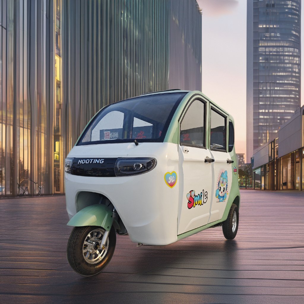2025 HOT SELL 3 Electric Tricycle with 3 or 7 Seats for Taxi New Energy Vehicle Long Distance Sightseeling Bus