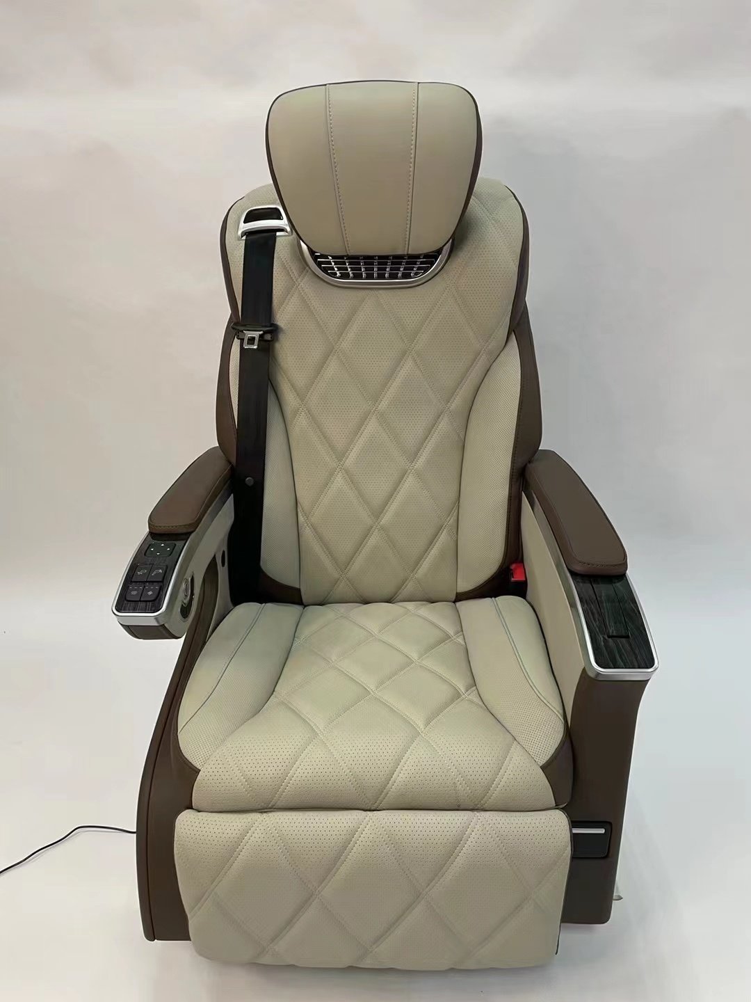 High Quality Leather Passenger Seat with Auto Recline & Table for Sprinter Good Price VIP Limousine Accessory