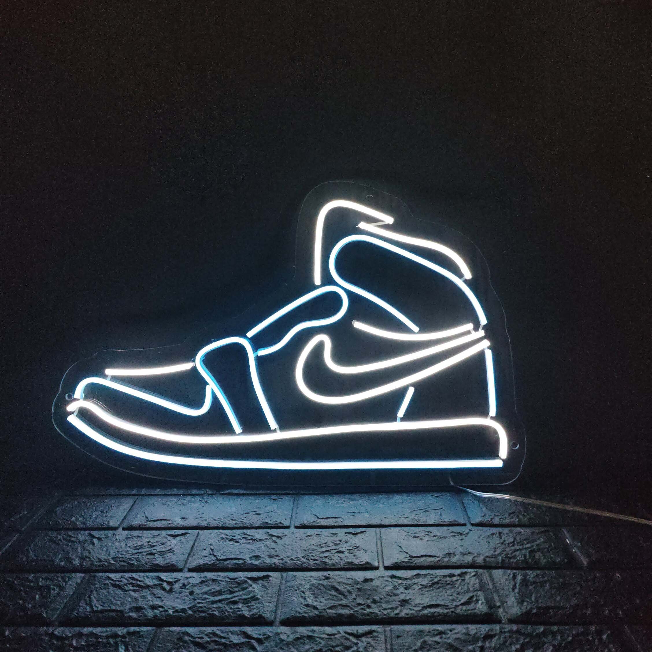 Top Line New Fashion Waterproof Sports Sneaker Led Lights Neon Sign Shoes