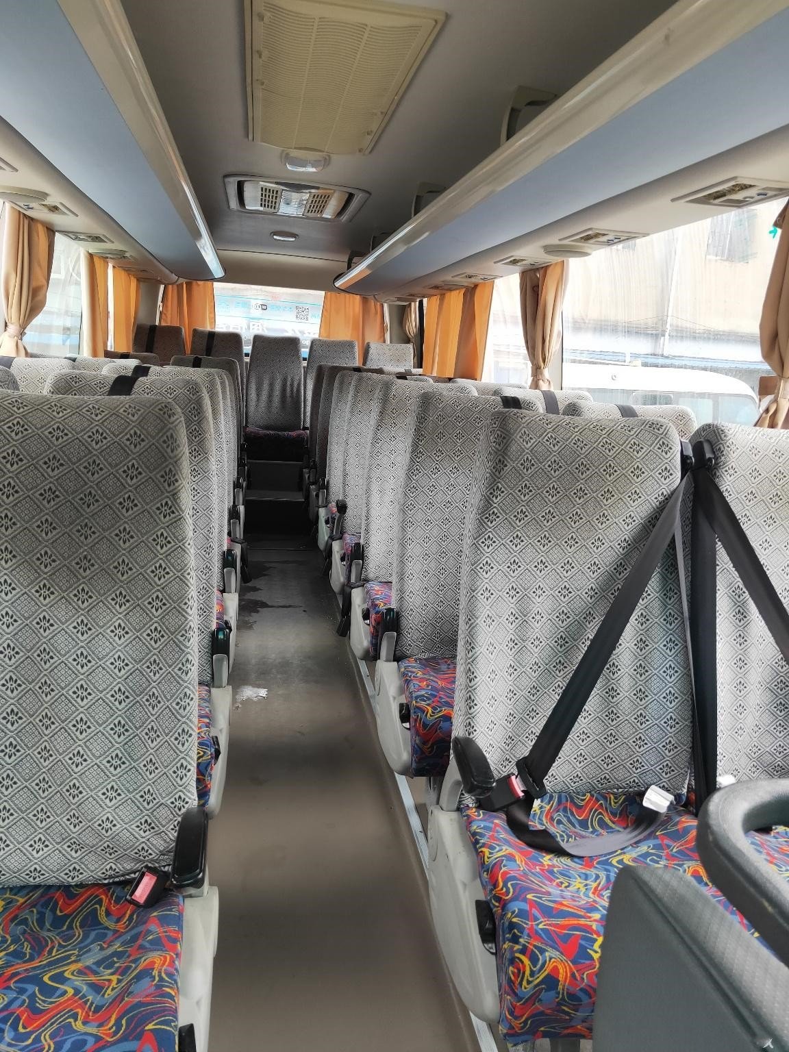 Cheap Wholesale Used Coach Bus Diesel Engine With High Quality Custom Used Bus for Sale 24-35 Seats Right Hand Drive