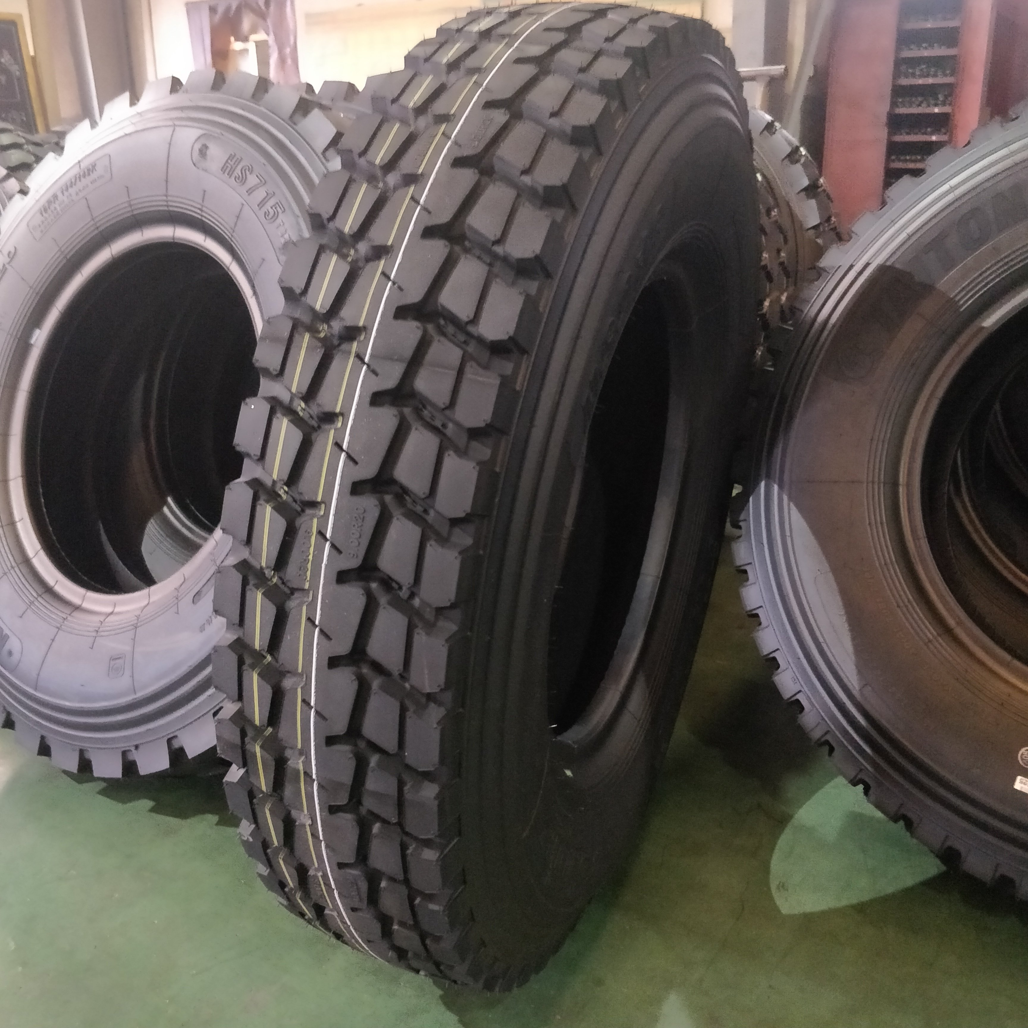 Tires Manufactures in China 1000r20 1100r20 315/80/22.5 Bus Wheels Tires Truck 11r22.5 12r22.5 13r22.5 truck tires