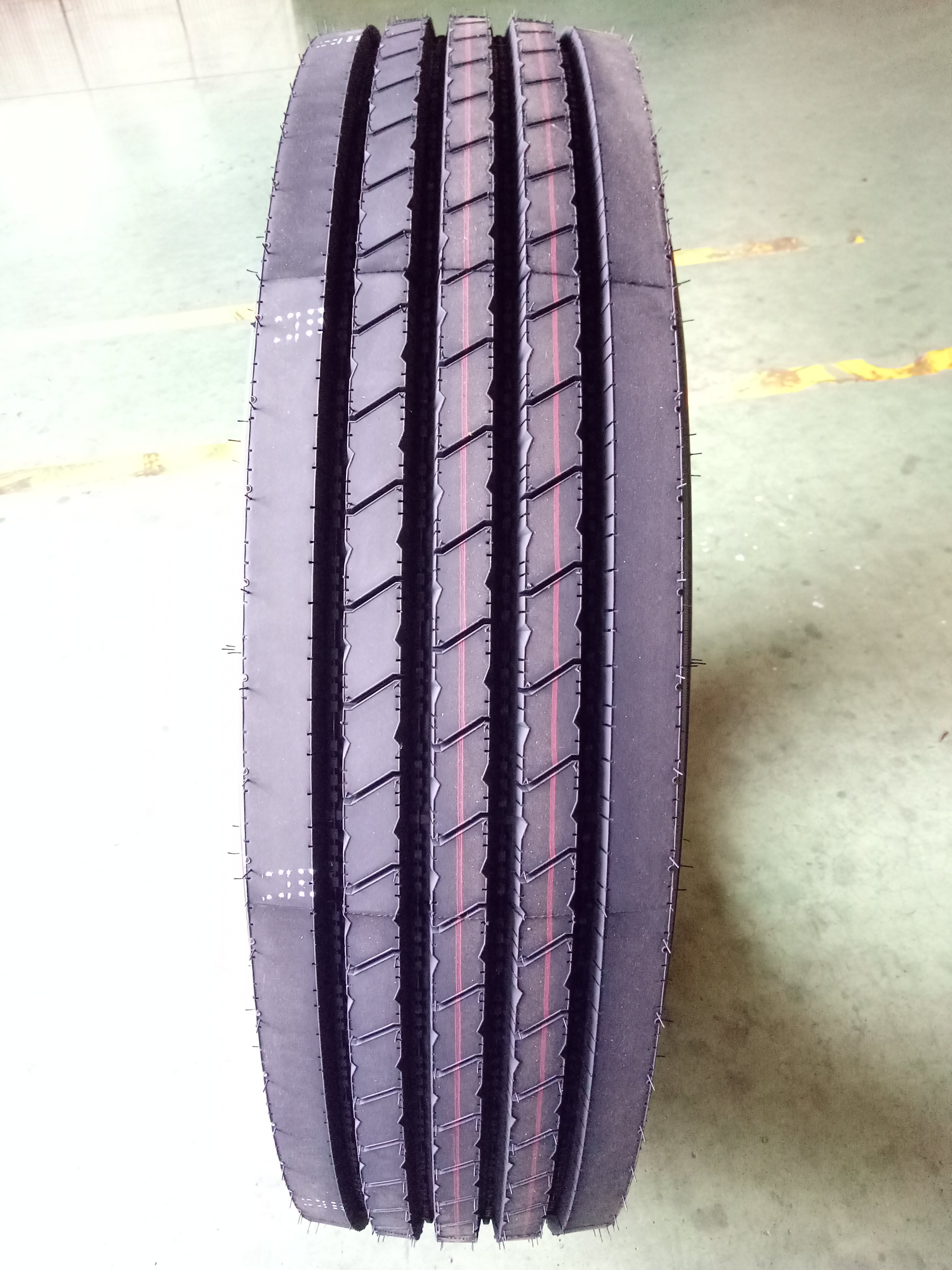 Tires Manufactures in China 1000r20 1100r20 315/80/22.5 Bus Wheels Tires Truck 11r22.5 12r22.5 13r22.5 truck tires