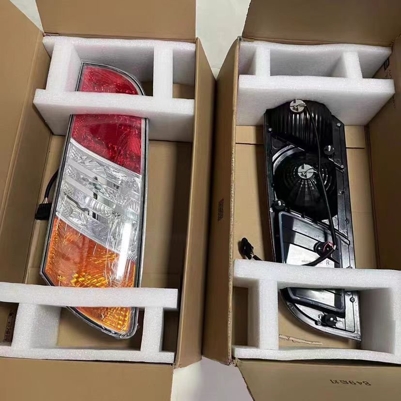 Suitable for Yu-tong Bus Rear Taillight ZK6898 ZK6808 ZK6908 ZK6838 ZK6858 ZK6888