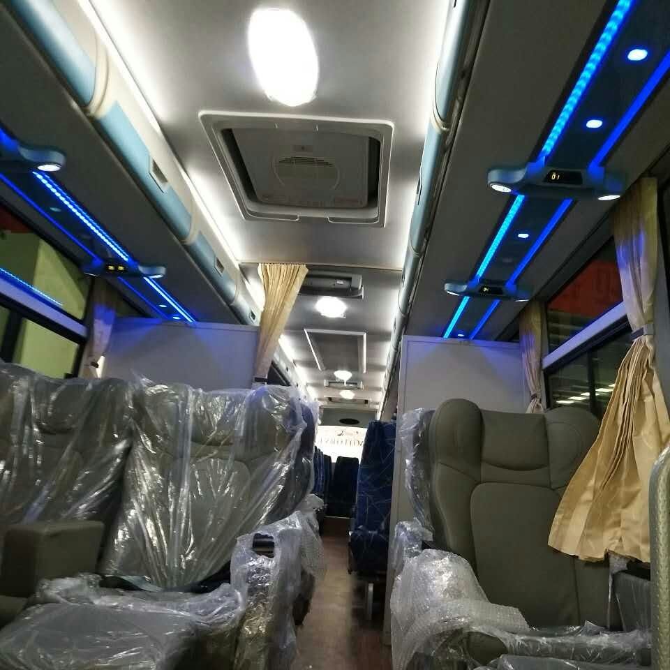 Brand New 57 Seats Luxury coach Bus for Long-distance Transporting