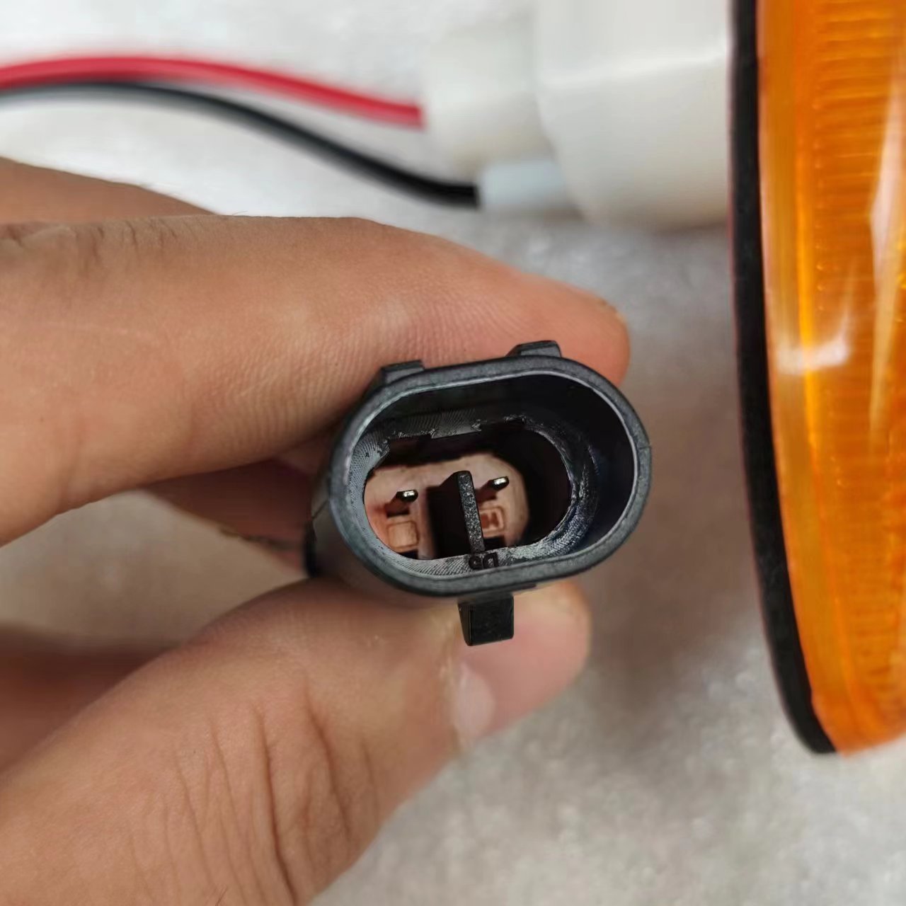 China Heavy Duty Passenger Bus Parts 24V Safety Driving Side Marker Clearance Light New Plastic Bus Lamps