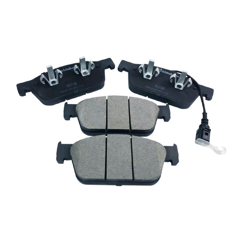 M1718 High Quality Car Brake System Parts Supplier Front Brake Pads D2033 FDB4302 7E0698151 7E0698151B for VW