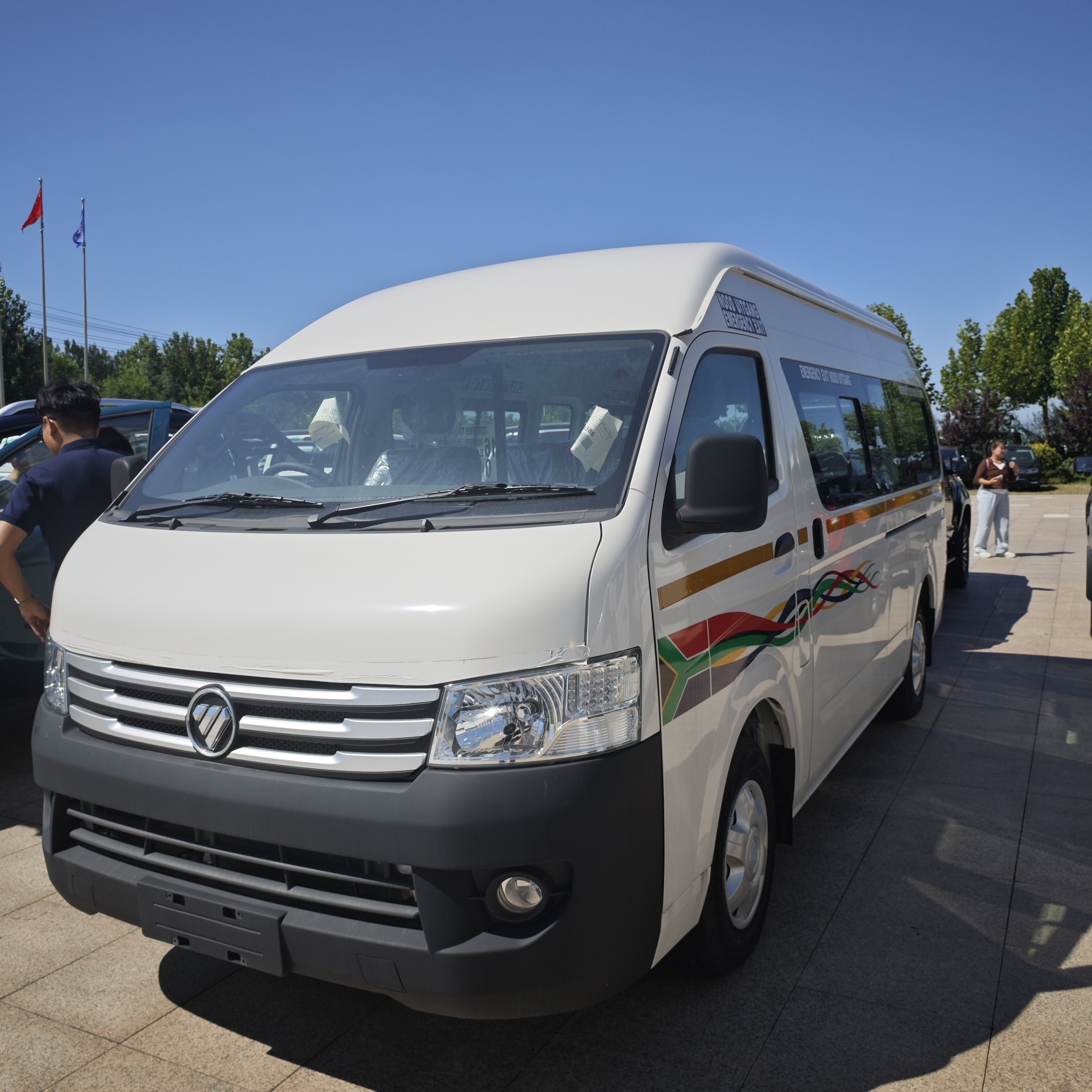 Foton Mini Bus 15 Seater 17 Seater City Bus Diesel Cummins Engine High Roof Mini Bus
