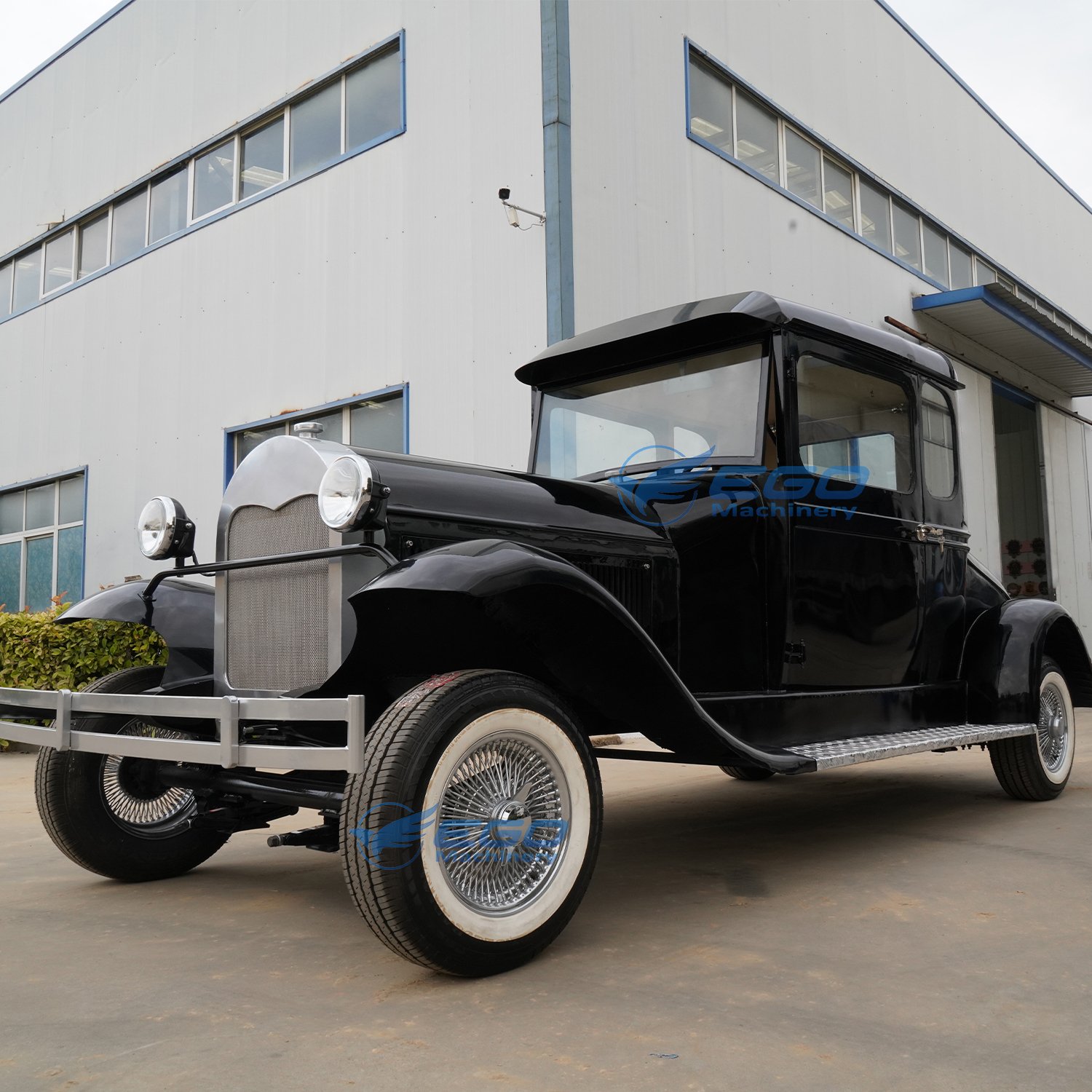 Sightseeing Car Shuttle Bus Antique Car for Sale Electric Classic Vintage Car