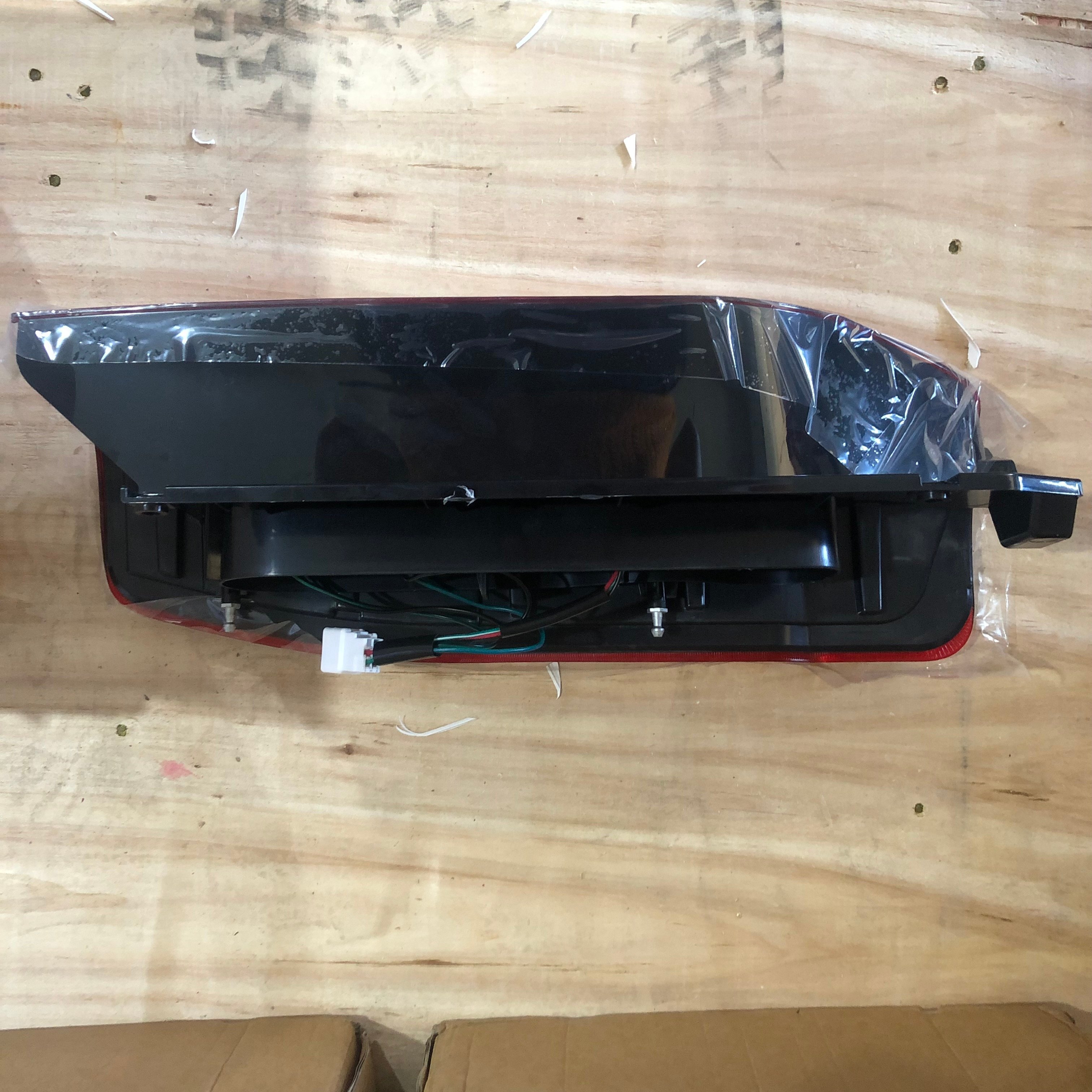 Genuine Quality Auto LED Rear Combination Lamp Tail Light OEM 24133EJ0038