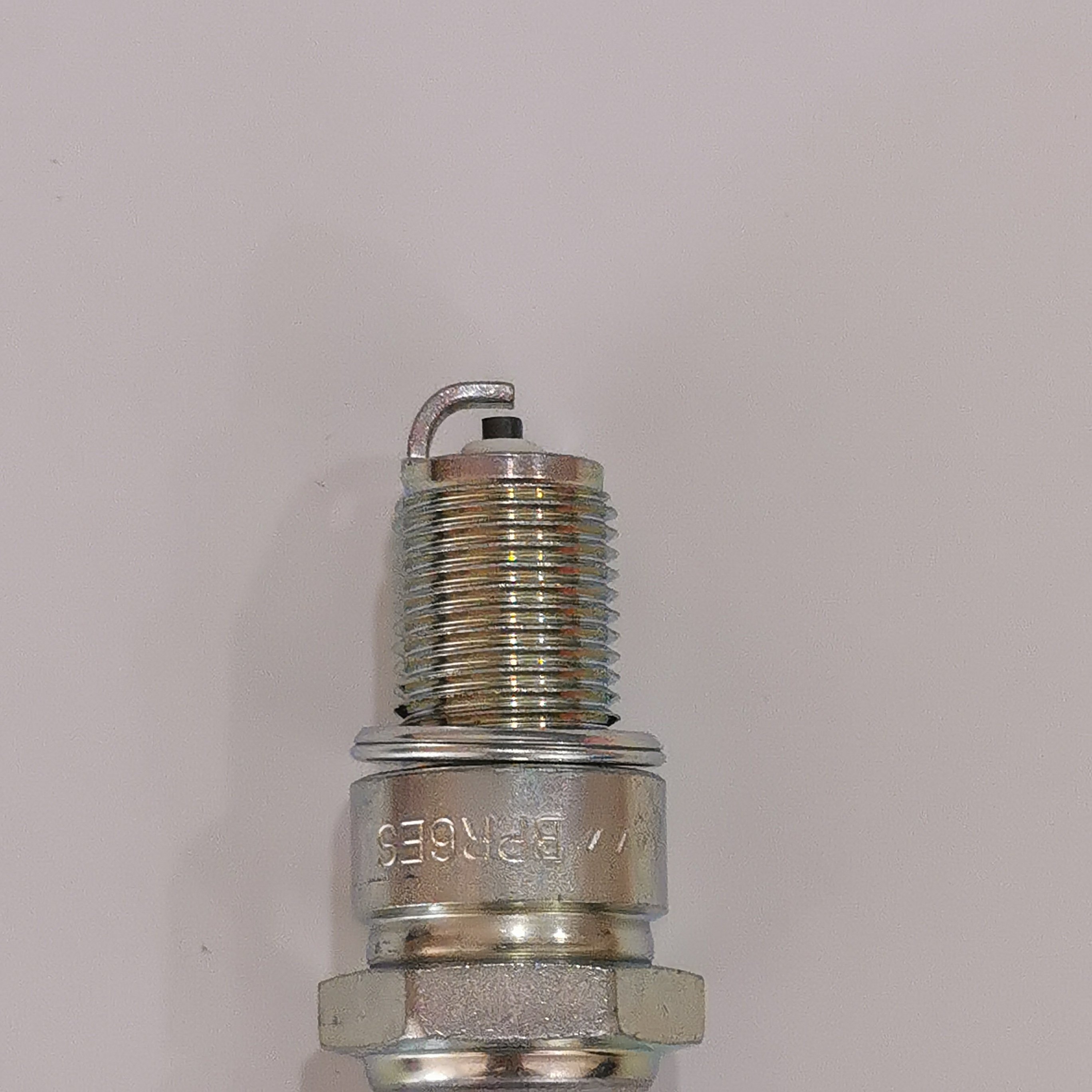 Authentic NGK High Quality Spark Plug 7822 BPR6ES with NGK Certificates OEM 99917015890 7700681298 MS851232