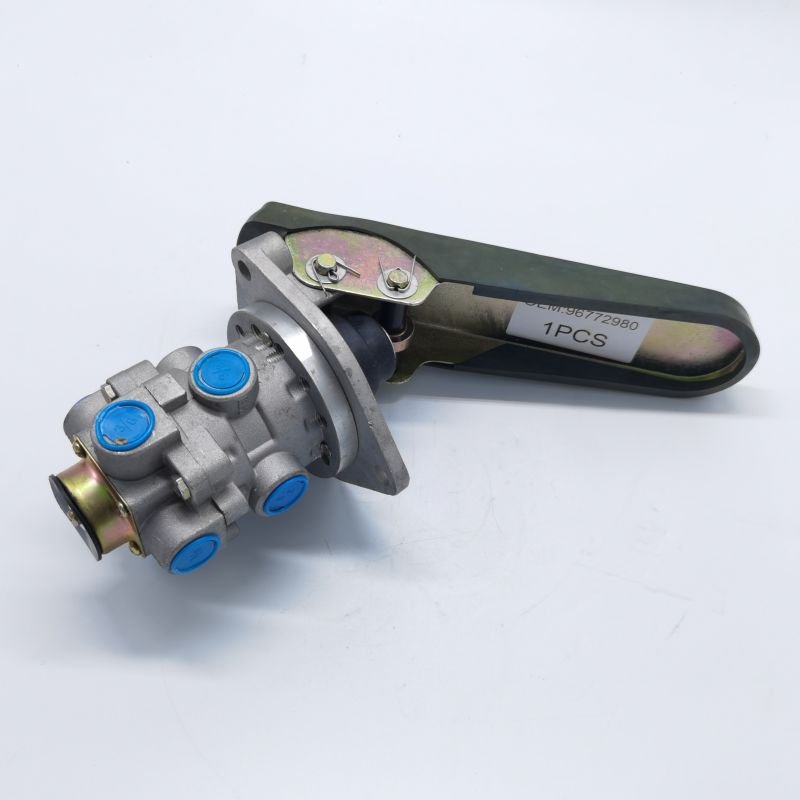 96772980 High-quality Brake Master Cylinder Brake Pedal Is Suitable for Passenger Car and Truck Engineering Vehicles.