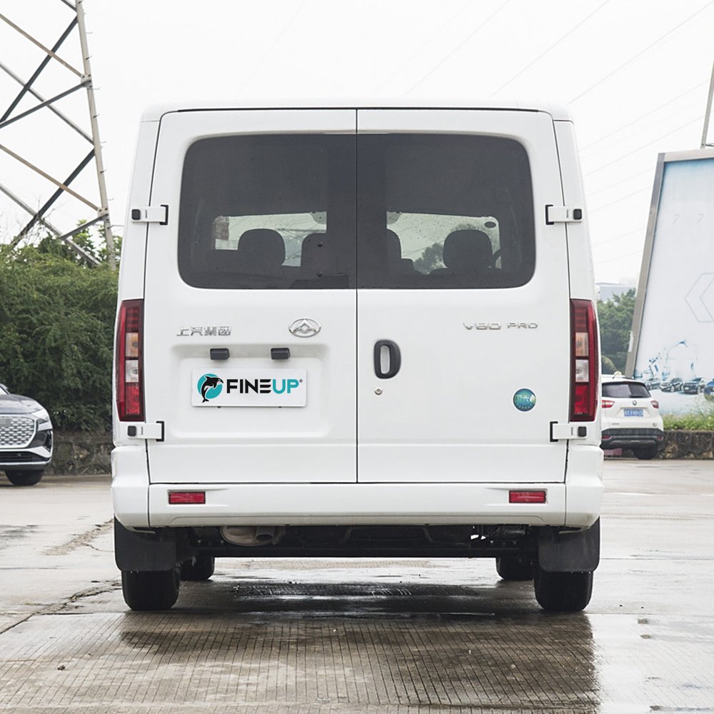 2024 New SAIC MAXUS V80 Diesel Engine Diesel Cargo Van in Stock 2023 New Bus Light