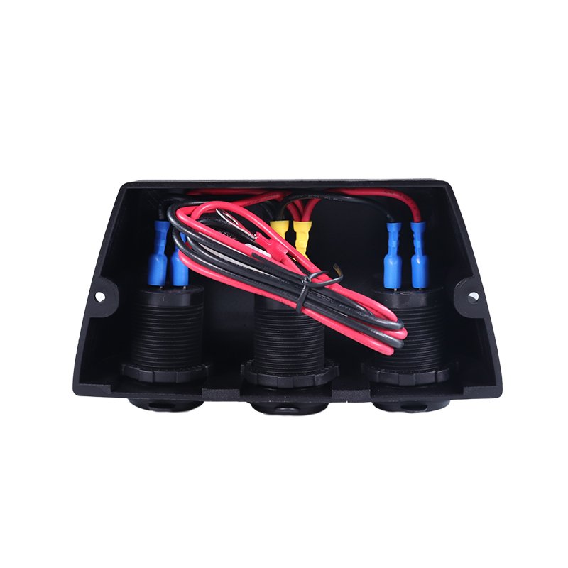 DAMAVO IATF16949 OEM ODM Manufacturer of Custom Fush Panel Mount 6 USB Car Accessories 5V Dual Car Charger Adapter