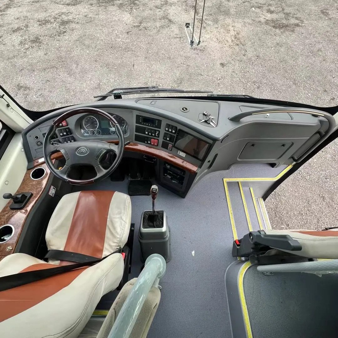 Best Selling Youtong New Used Mini Buses Diesel Fuel Coach with RHD Steering Front Engine Manual Transmission From China Sale