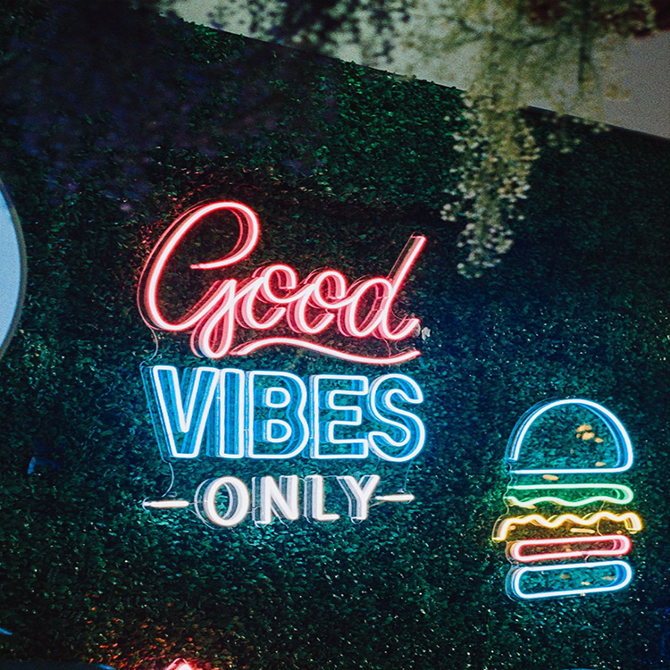 Manufacturer Customizable Easy Use Colorful Neon Sign Board Led Cheap Waterproof Open Neon Sign for Shop Neon Sign Board