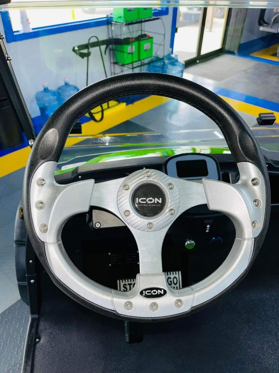 Best Design for Street Legal Gas Powered and Electric 4 Seater Golf Cart with Luxury Design and off Road Capabilities for Sale