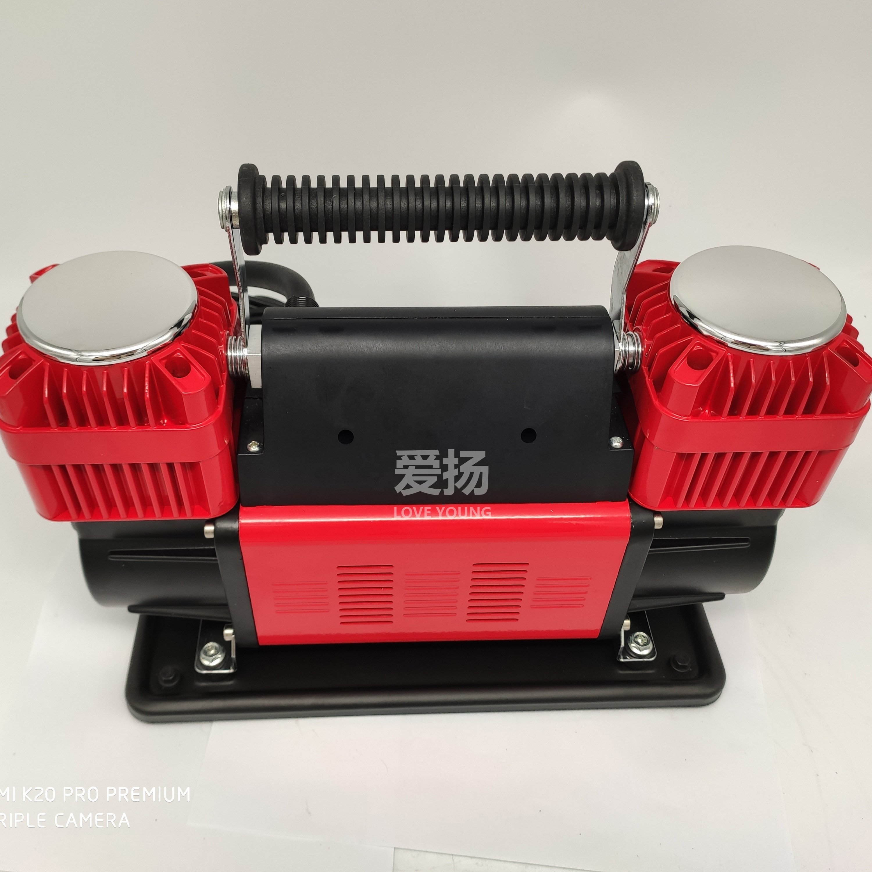 High Flow Mini Portable 2 Cylinders Inflator Air Pump Connectors 150psi Tire Air Compressor for Car with Europe Color Box 12V