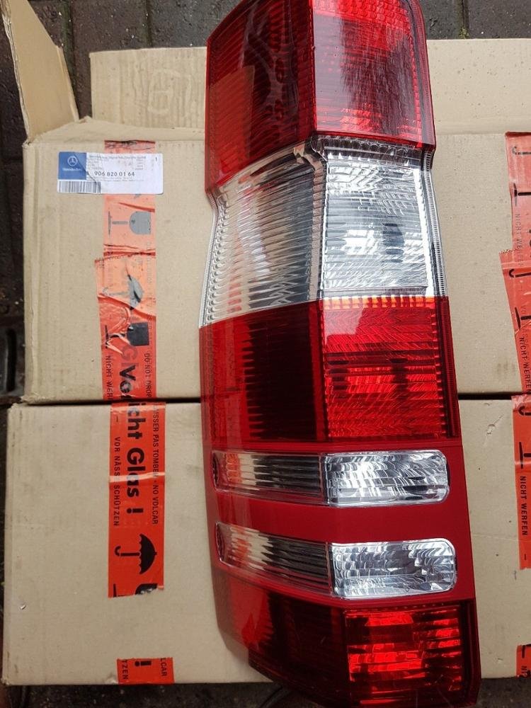 Hot Sale Tail Lamp 9068200164 9068200264 Rear Lighting for Mercedes Sprinter W906