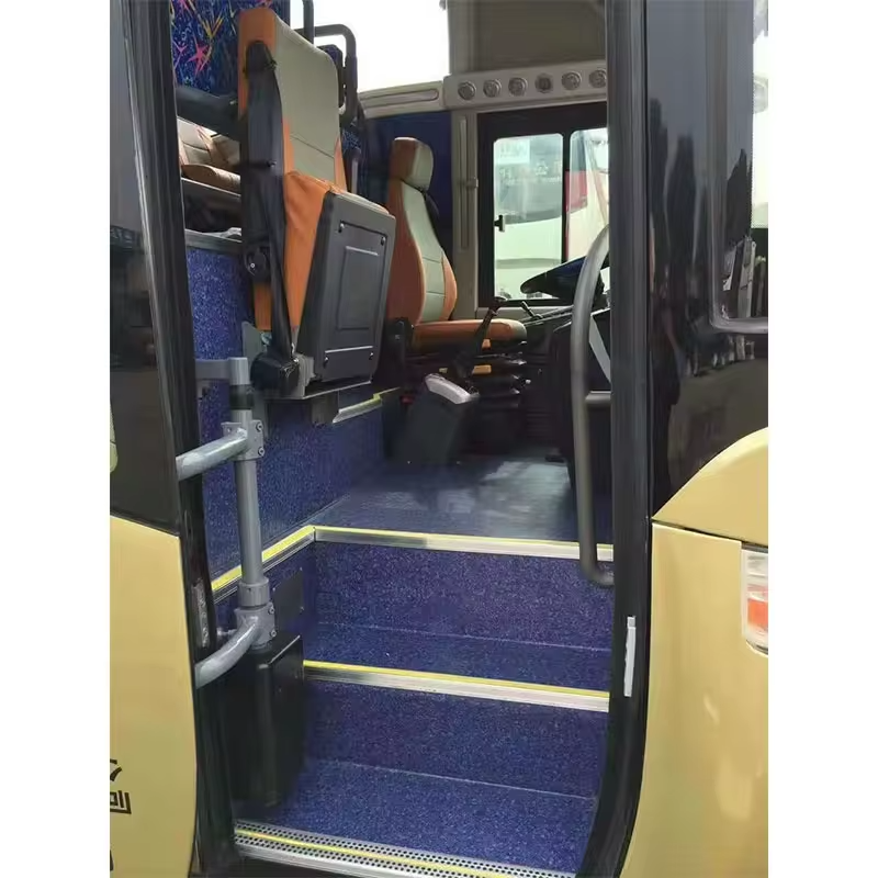 Factory Directly 2015 Luxury 50 Seats Brand New Bus Price Used yutong Bus coach City Bus for Sale