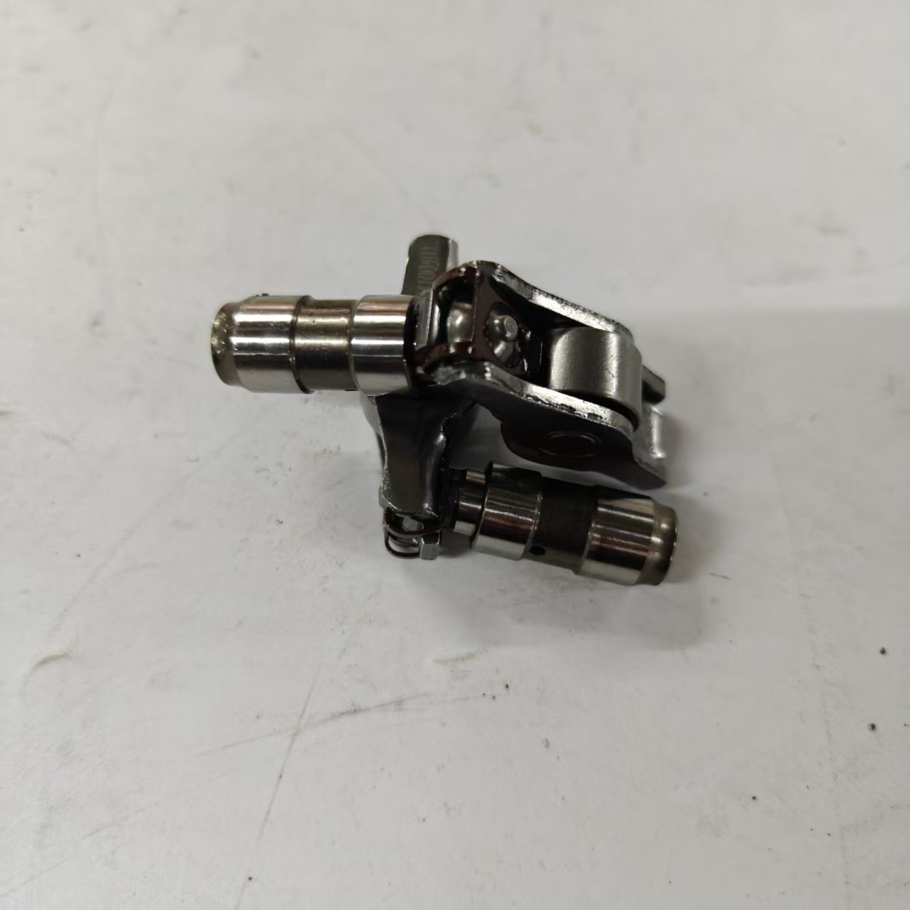 Original SAIC MAXUS LDV D20 Engine New Valve Rocker Arm C00175967