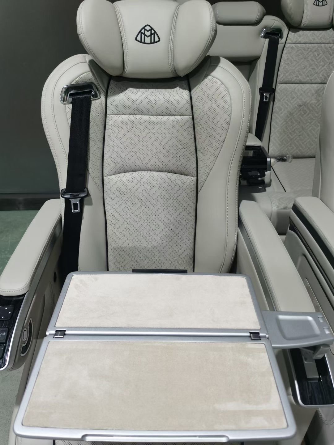 Popular Automotive Upgrading Interior Adjustable Luxury Van Seat With Table V Class Seats for Mercedes Benz