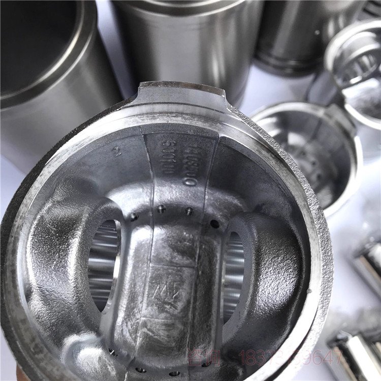 Diesel Engine Spare Parts OEM NO 2409009000001 China Truck Parts Piston Set for QC490 Piston