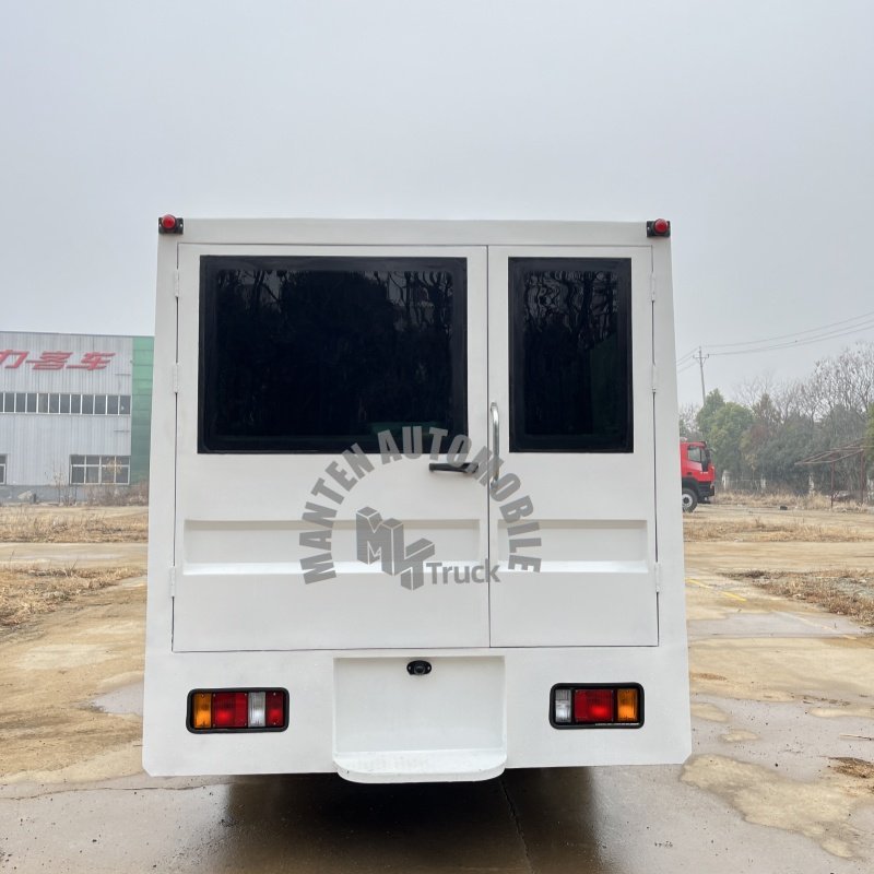 I SUZU 4X2 Mini Party Bus Customizable Seats Passenger Bus
