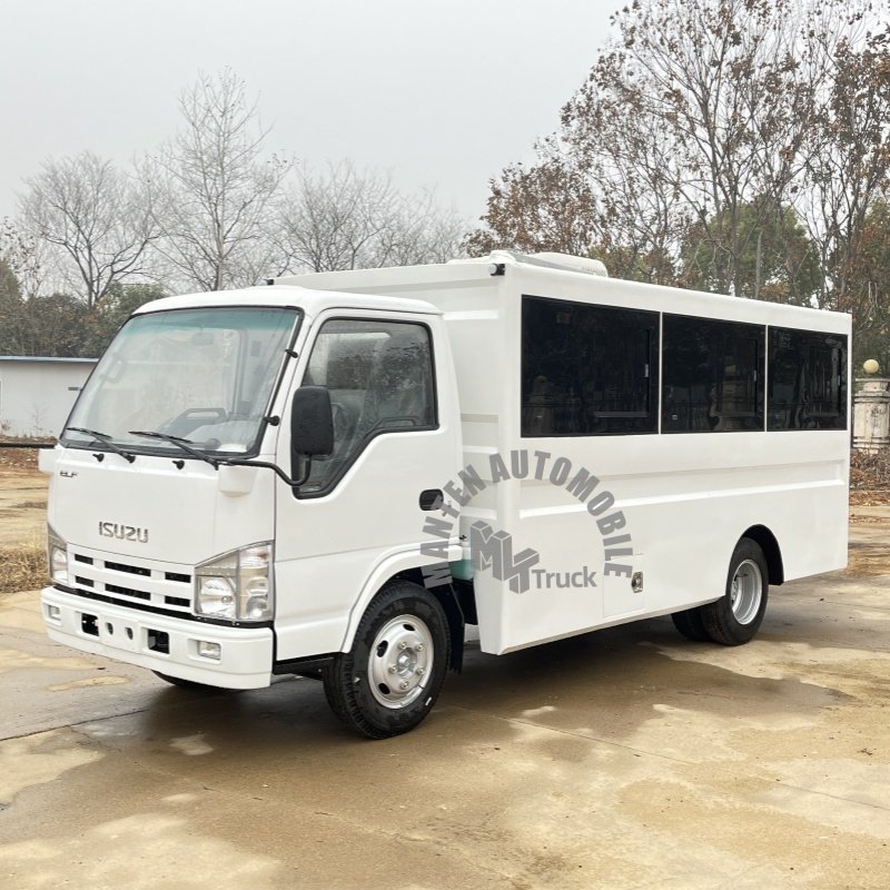 I SUZU 4X2 Mini Party Bus Customizable Seats Passenger Bus