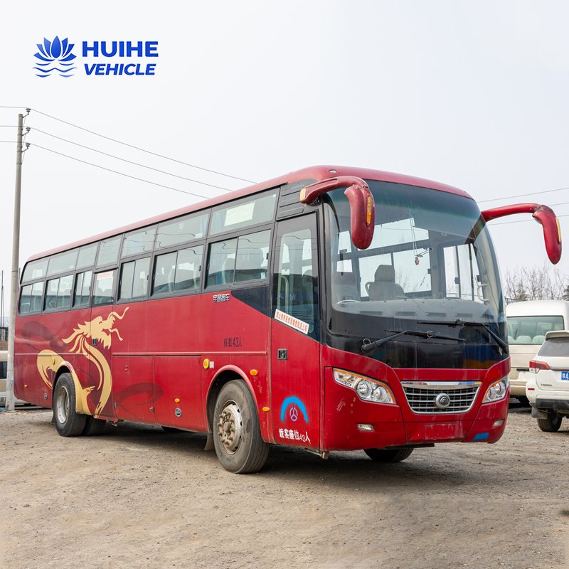 Yu Tong Used Buses with 43 Seats Diesel Fuel Automatic Transmission LHD Steering Front Engine Left Steel Chassis for City Use