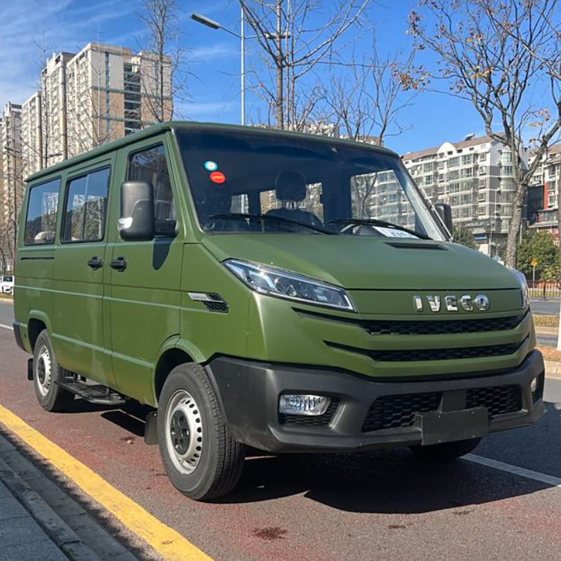 2024 Brand New Diesel or Gasoline Engine IVECO Turbo Daily Mini Van Bus 4x2 Mini Caravan Travel Camper Van for Sale