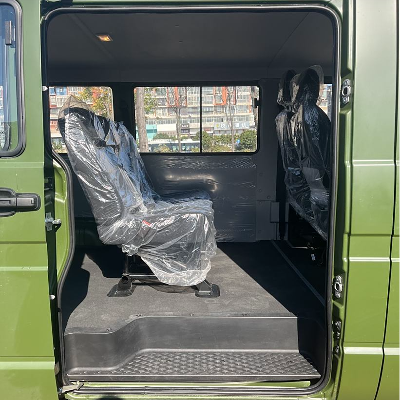 2024 Brand New Diesel or Gasoline Engine IVECO Turbo Daily Mini Van Bus 4x2 Mini Caravan Travel Camper Van for Sale
