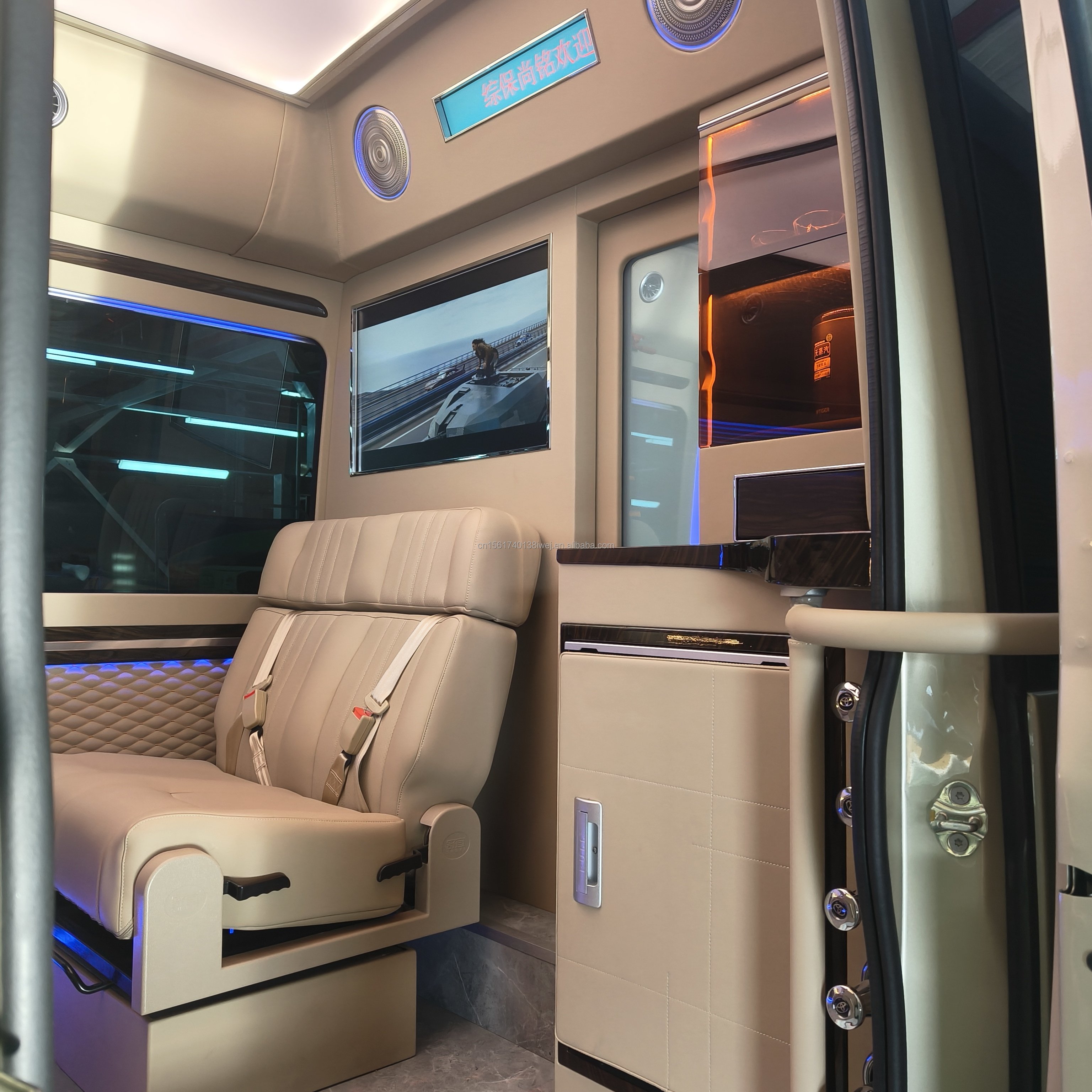 High Quality Japan Used Toyota Coaster Bus Modifiable Vehicle 12 Passengers Original Good Condition Sale Minibus in Cheap Price