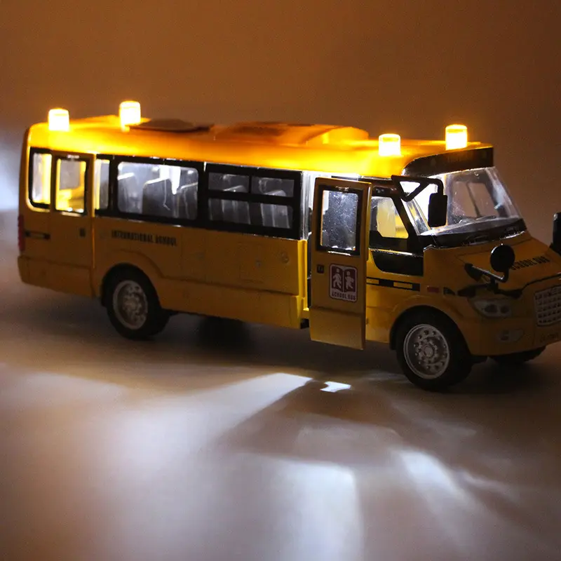 1:32 Hot Selling American University School Bus Alloy Pull Back Car Model Toys