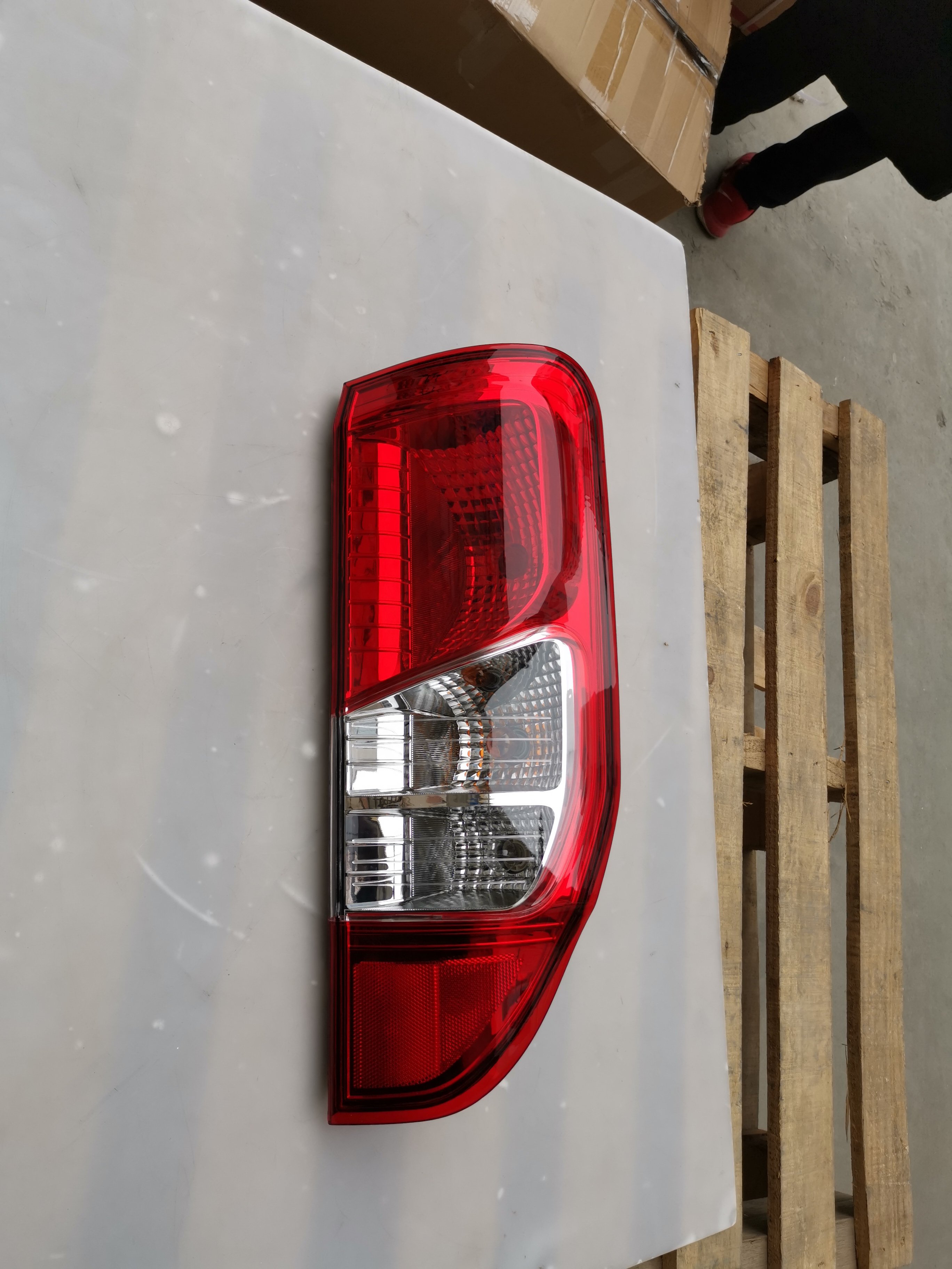 HC-B-2399 REAR LAMP