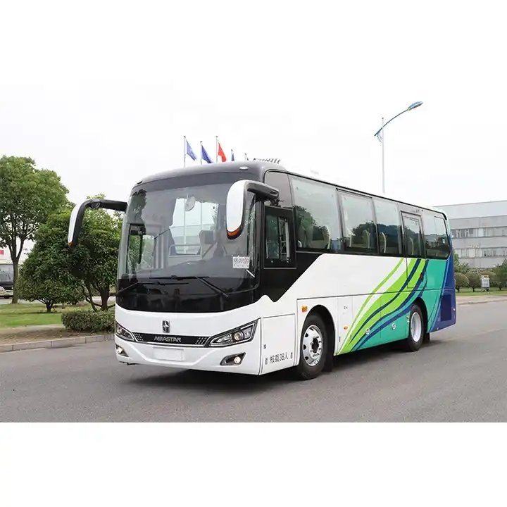Brand New Max Speed 100km/h F/R Overhang(mm) 1790/2705 WEICHAI Engine Tourist Bus coach