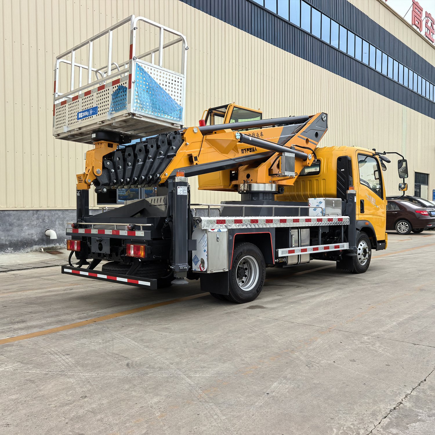 Brand New Lift High Altitude Working Telescopic Boom Aerial Platform Forestry Bucket Truck