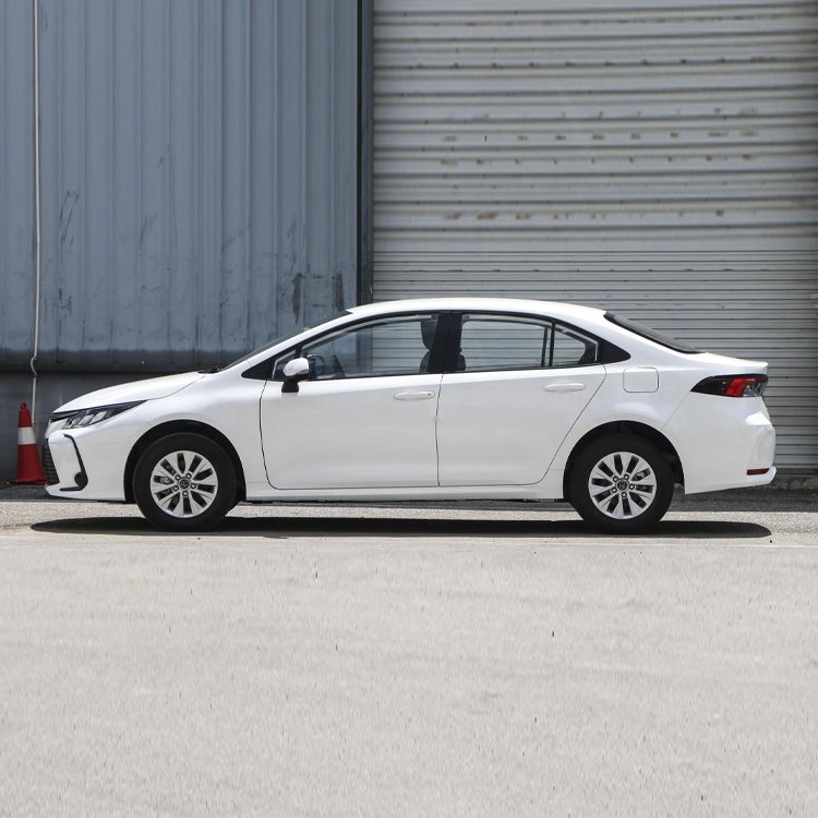 Toyota Corolla 1.2T 1.5T 1.8T Gasoline Petrol Hybrid Car for Sale